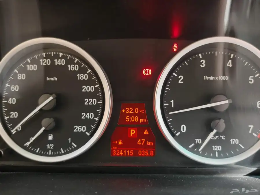 بي ام 650i يحمل لوحة شبه مميزة 16