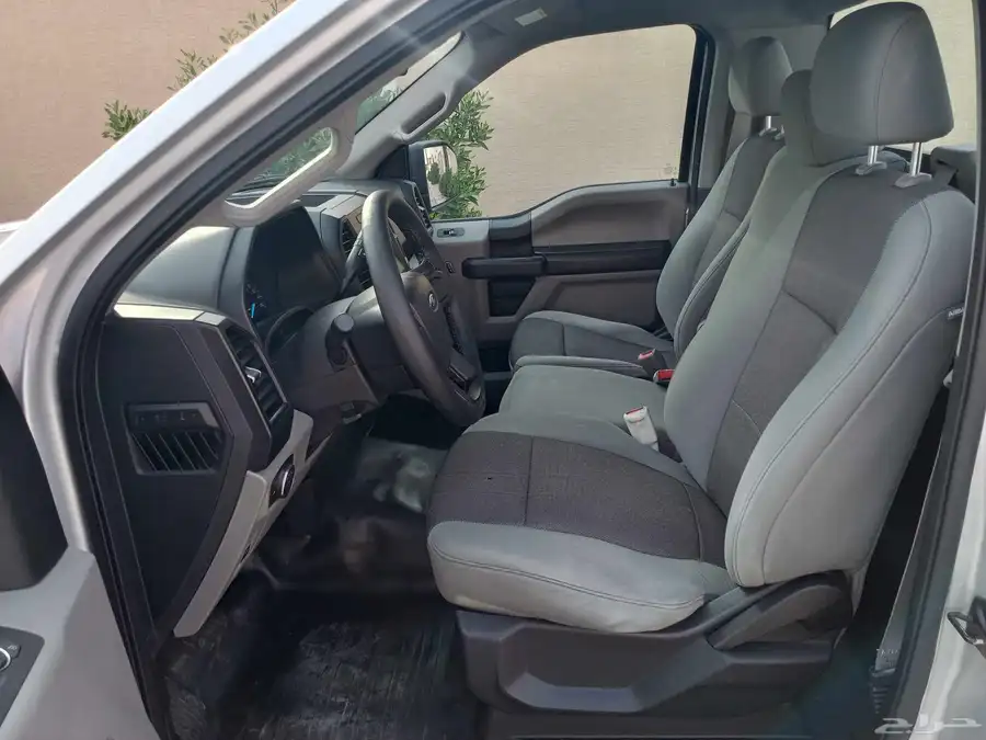 فورد ( 2018 ) f150 بدون دبل V6 بنزين نظيف بحالة ممتازة 17