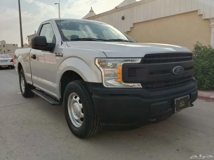 فورد ( 2018 ) f150 بدون دبل V6 بنزين نظيف بحالة ممتازة 2