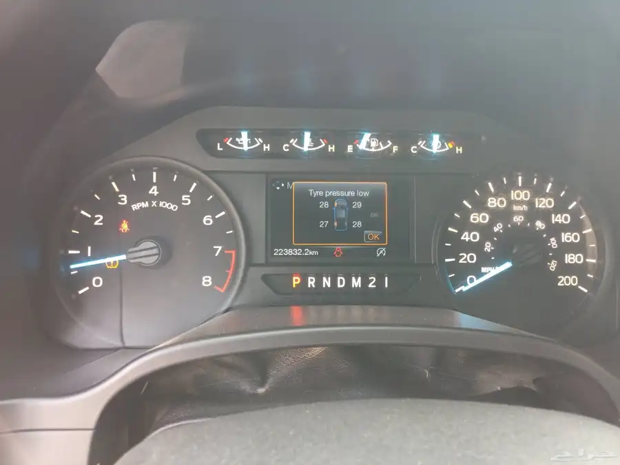 فورد ( 2018 ) f150 بدون دبل V6 بنزين نظيف بحالة ممتازة 19