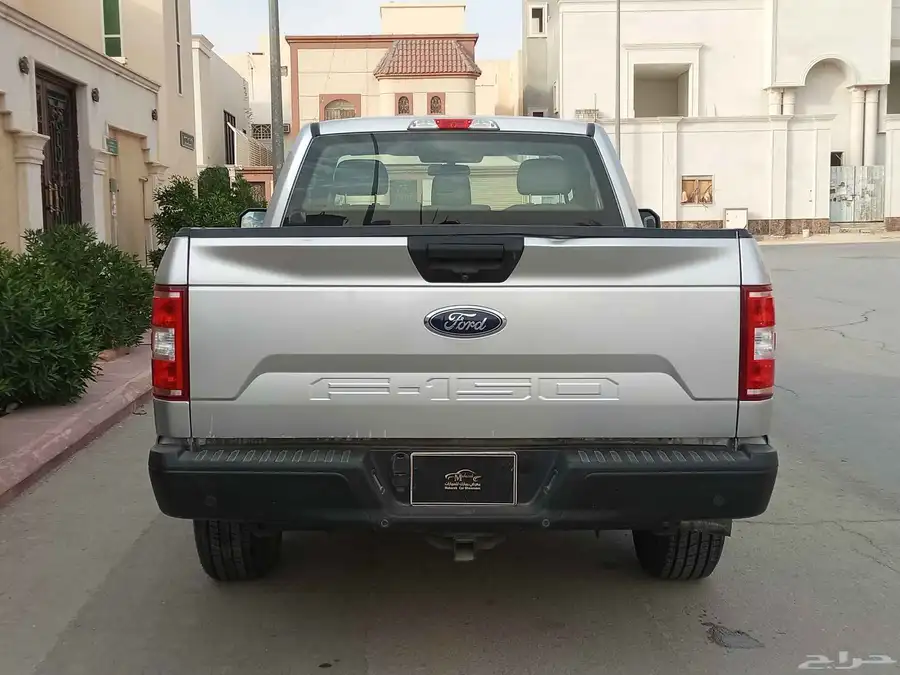 فورد ( 2018 ) f150 بدون دبل V6 بنزين نظيف بحالة ممتازة 9