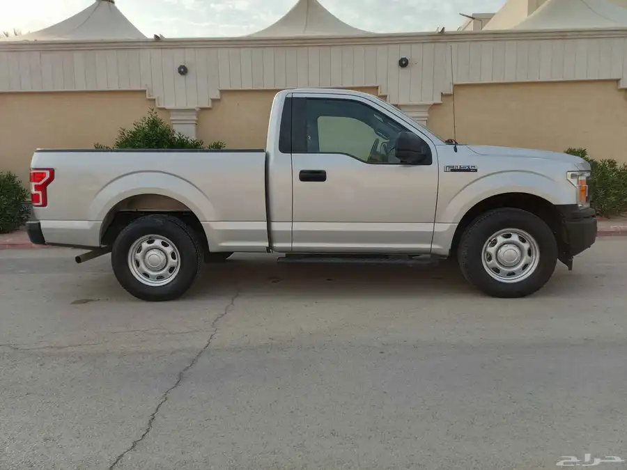 فورد ( 2018 ) f150 بدون دبل V6 بنزين نظيف بحالة ممتازة 5