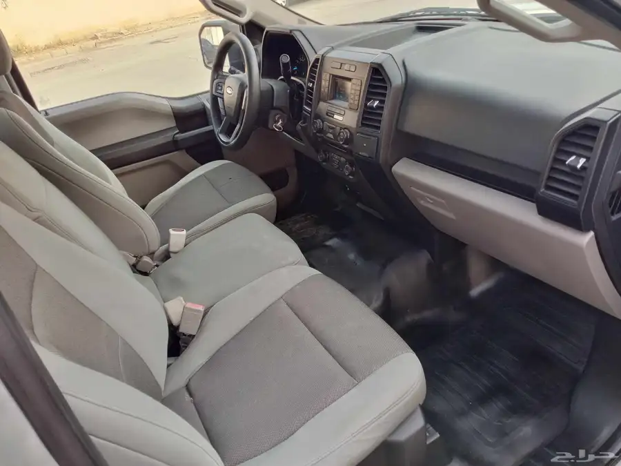 فورد ( 2018 ) f150 بدون دبل V6 بنزين نظيف بحالة ممتازة 16