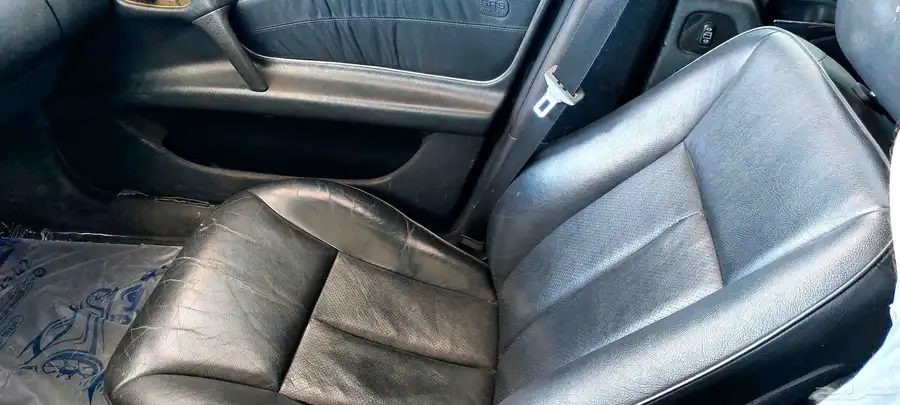 مرسيدس w210 عيون موديل 2001 6