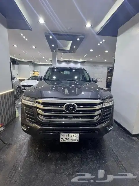 لندكروزر2025GXR L4 0