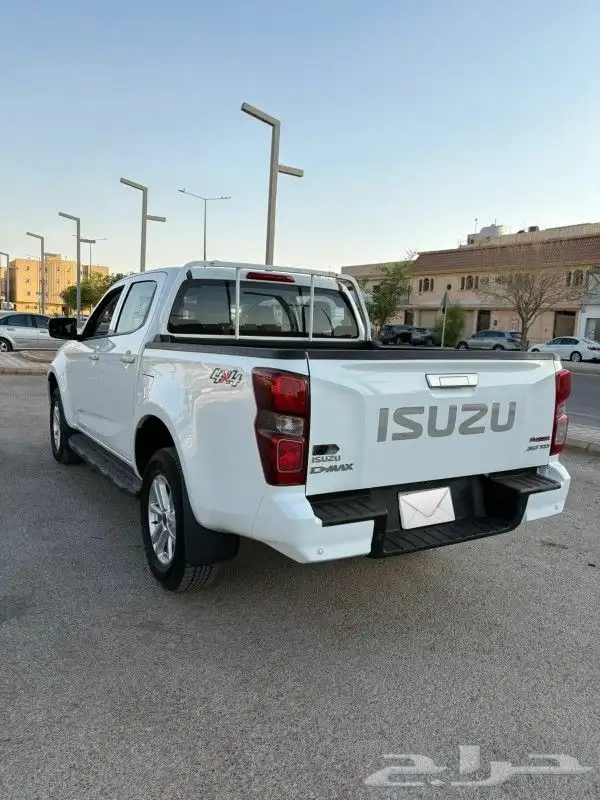 ايسوزو ديماكس تماتيك دبل 4x4م2023ممشى17الف فقط 1