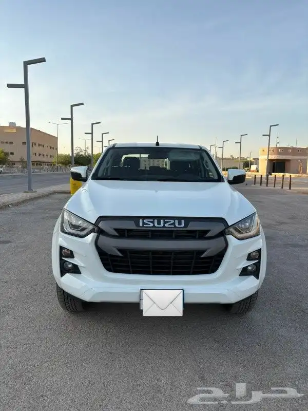 ايسوزو ديماكس تماتيك دبل 4x4م2023ممشى17الف فقط 3