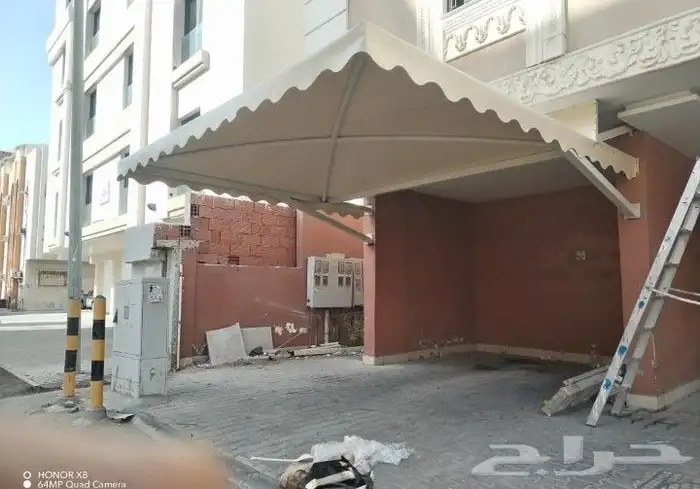 مظلات سيارات جلسات خارجيه سواتر حديد 0