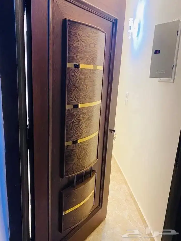 نجار في فك وتركيب باب ديكورات غرف نوم صيانة افضل اسعار 1