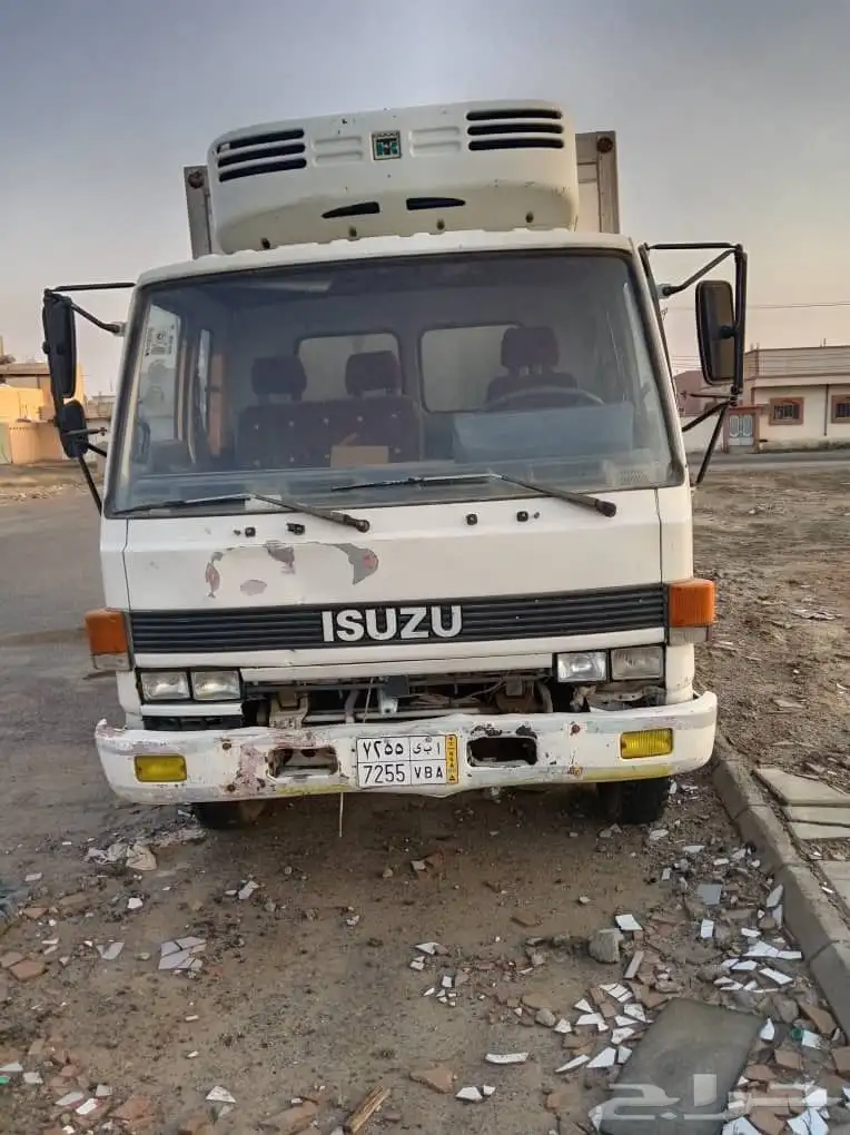 سياره دينا ايسوزو موديل 1998 1