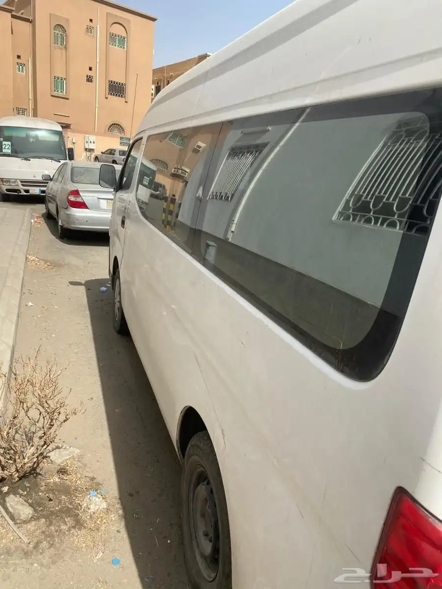 نيسان اورفان ركاب 2020 قير عادي ديزل الممشى  300و شوي ألف ك 4