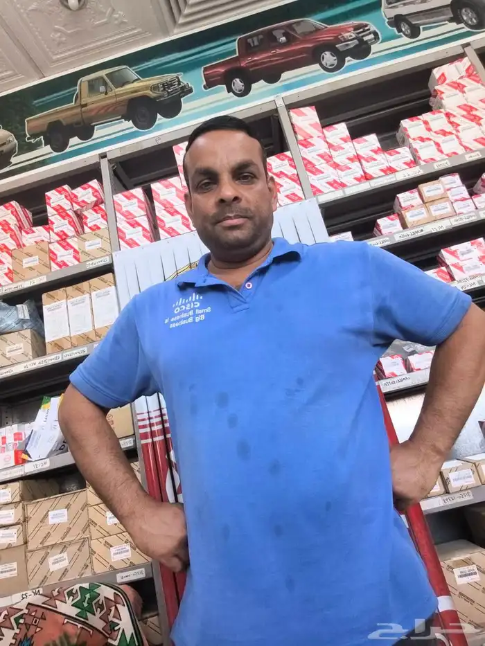 ميكانيكي هندي تغير فحمات كراسي مكينه عكس رومانات جلب مقصات 0