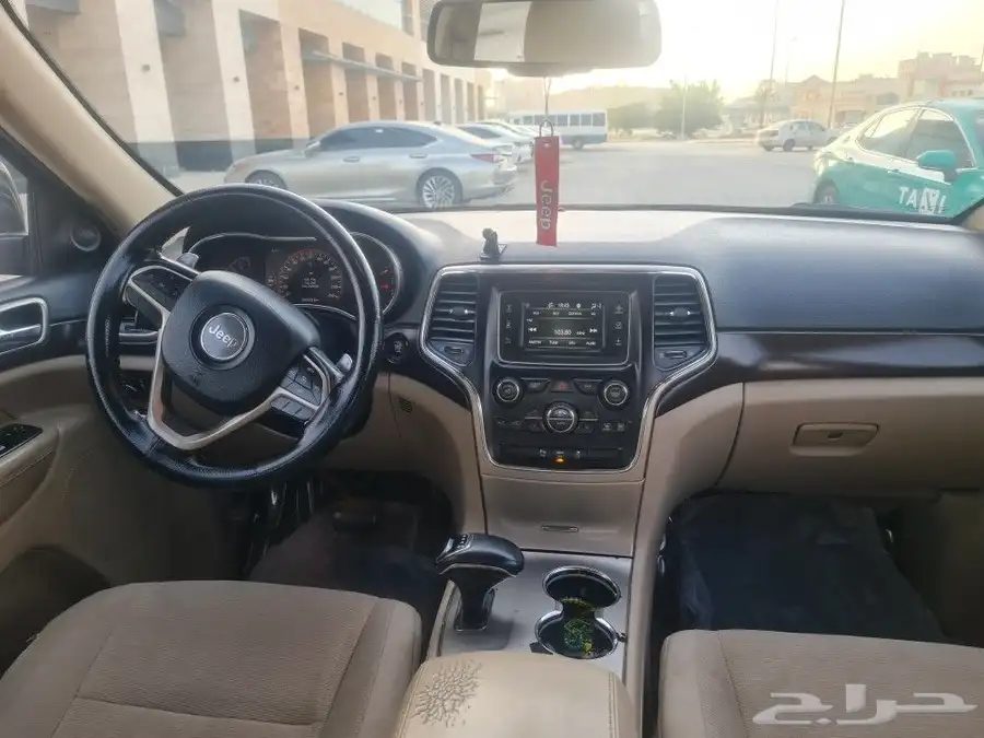 Grand Cherokee 9