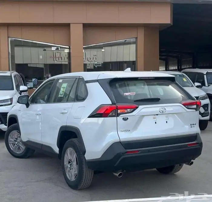 راف فور XLE موديل 2025 2