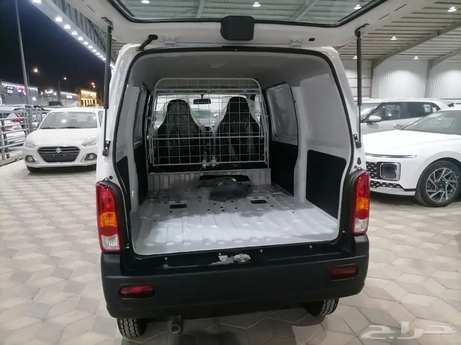 للإيجار الشهري   باص سوزوكي فان بضاعة موديل حديث 3