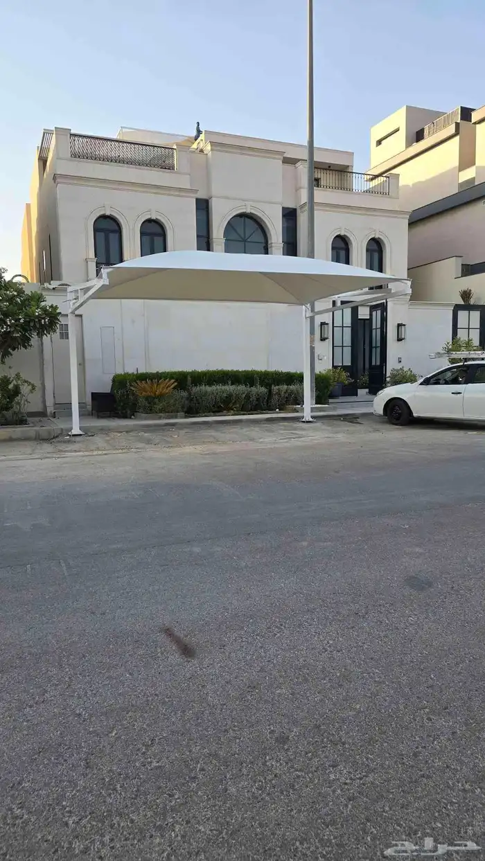 تركيب وتوريد مظلات سيارات شكل حديث 0