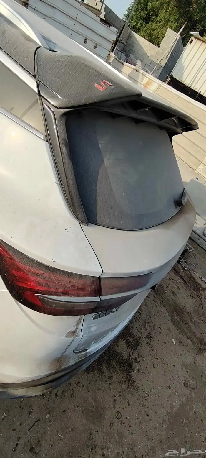 جيلي كولراي 2022 للبيع قطع 6