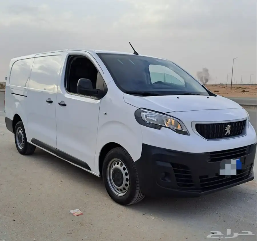 بيجو اكسبريت يتوفر عدد 15 1