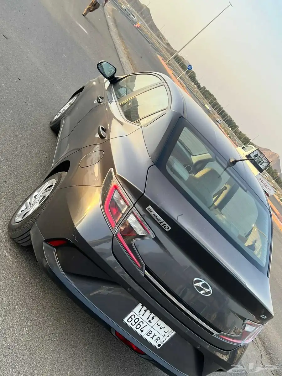 هونداي اي تن موديل 2022 2023 الايجار شهري و اسبوعي 9