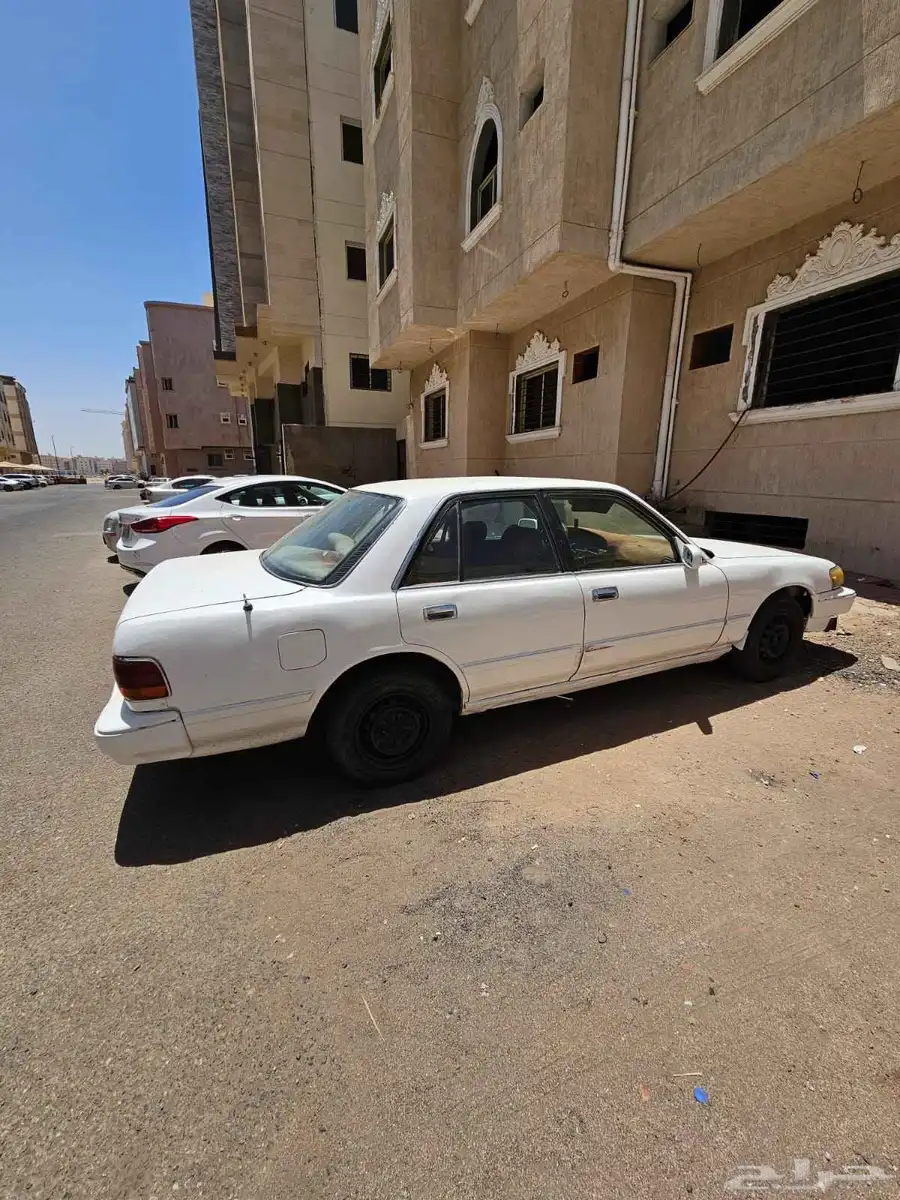 سياره كرسيدا 90 للبيع 2