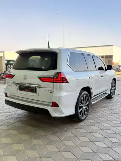 لكزس - 2019 - LX570 - فل كامل 7