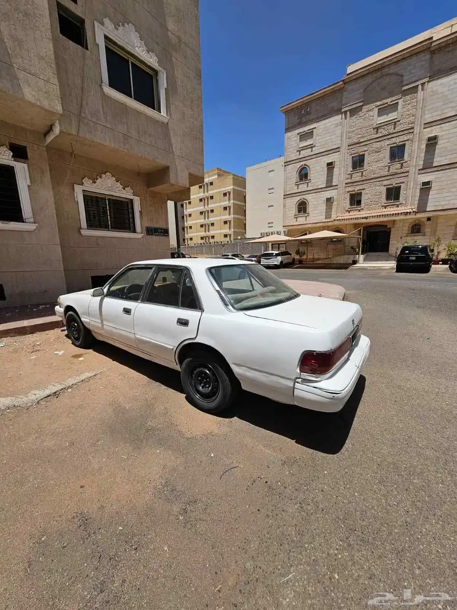 سياره كرسيدا 90 للبيع 0