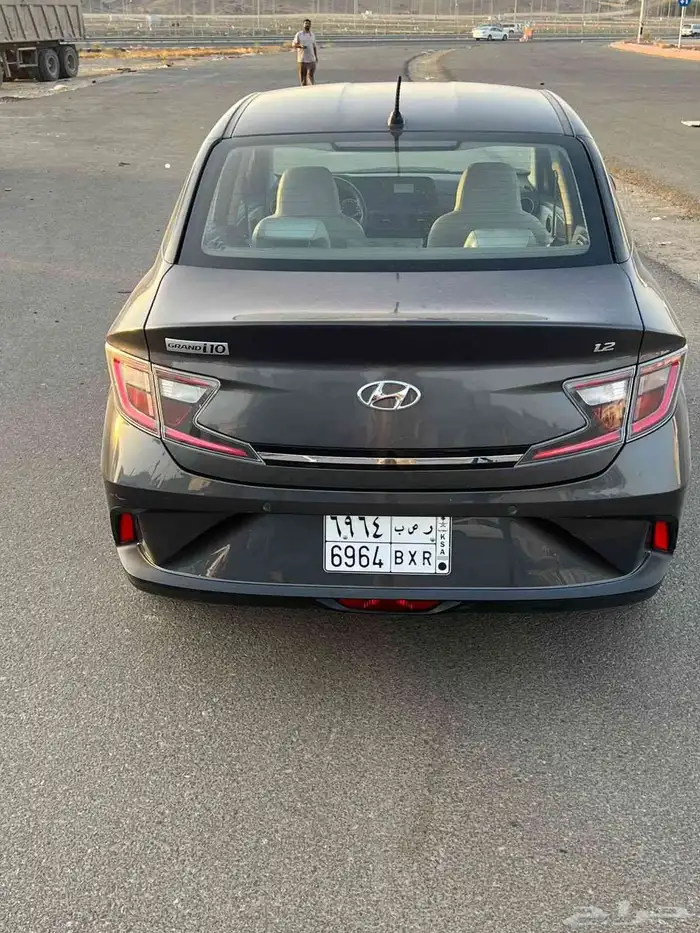 هونداي اي تن موديل 2022 2023 الايجار شهري و اسبوعي 1