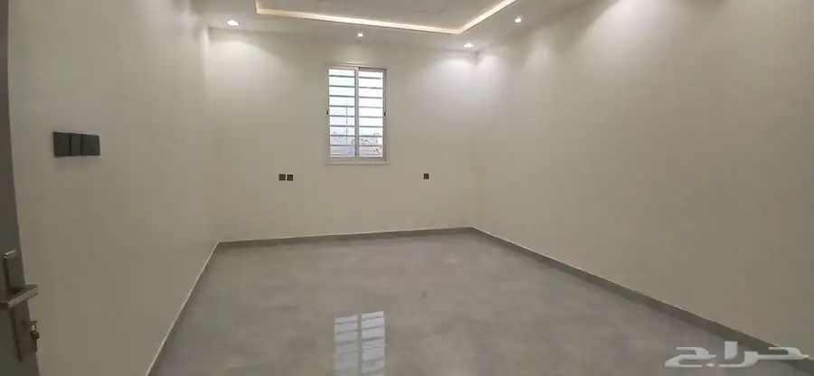 للبيع روف علوى مع ملحق بمدخل سياره من650 ألف حي النوربالخميس 13