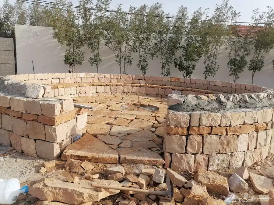 نشتغل حجر وشبوك المزرعة ونخل جميع مناطق المملكة 0