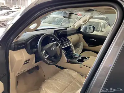 لاندكروزر جي اكس ار الساير L5 2025 21