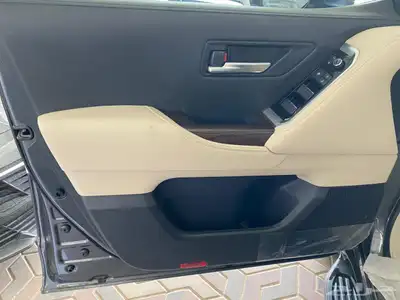 لاندكروزر جي اكس ار الساير L5 2025 19
