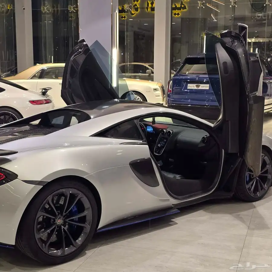 McLaren 2018 570S ماكلارين 9