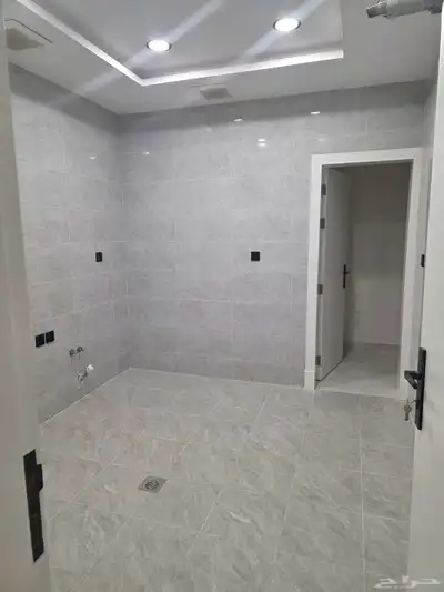شقه 4غرف جديده للايجار حي المنار 5