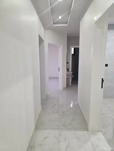 شقه 4غرف جديده للايجار حي المنار 6