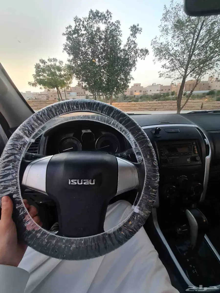 ايسوزو mux 2019 LS 17