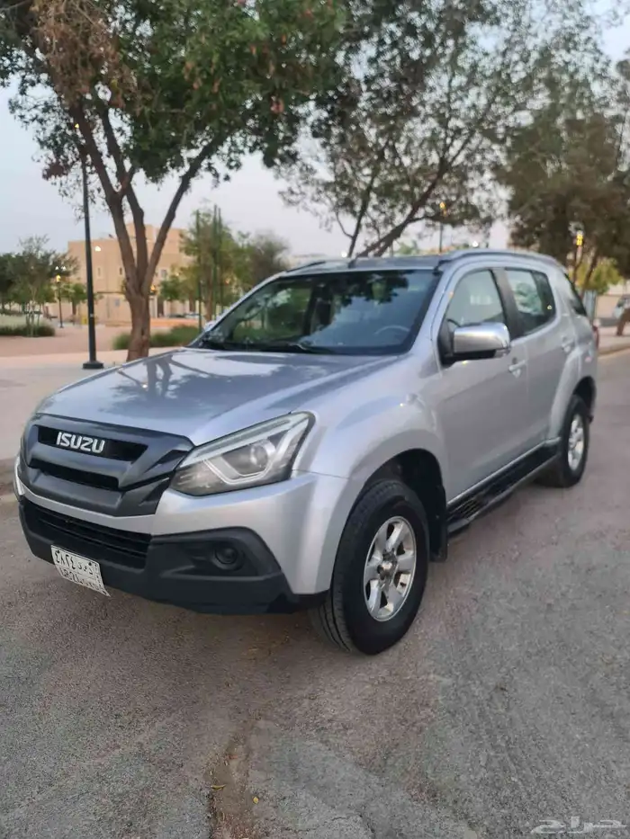 ايسوزو mux 2019 LS 4