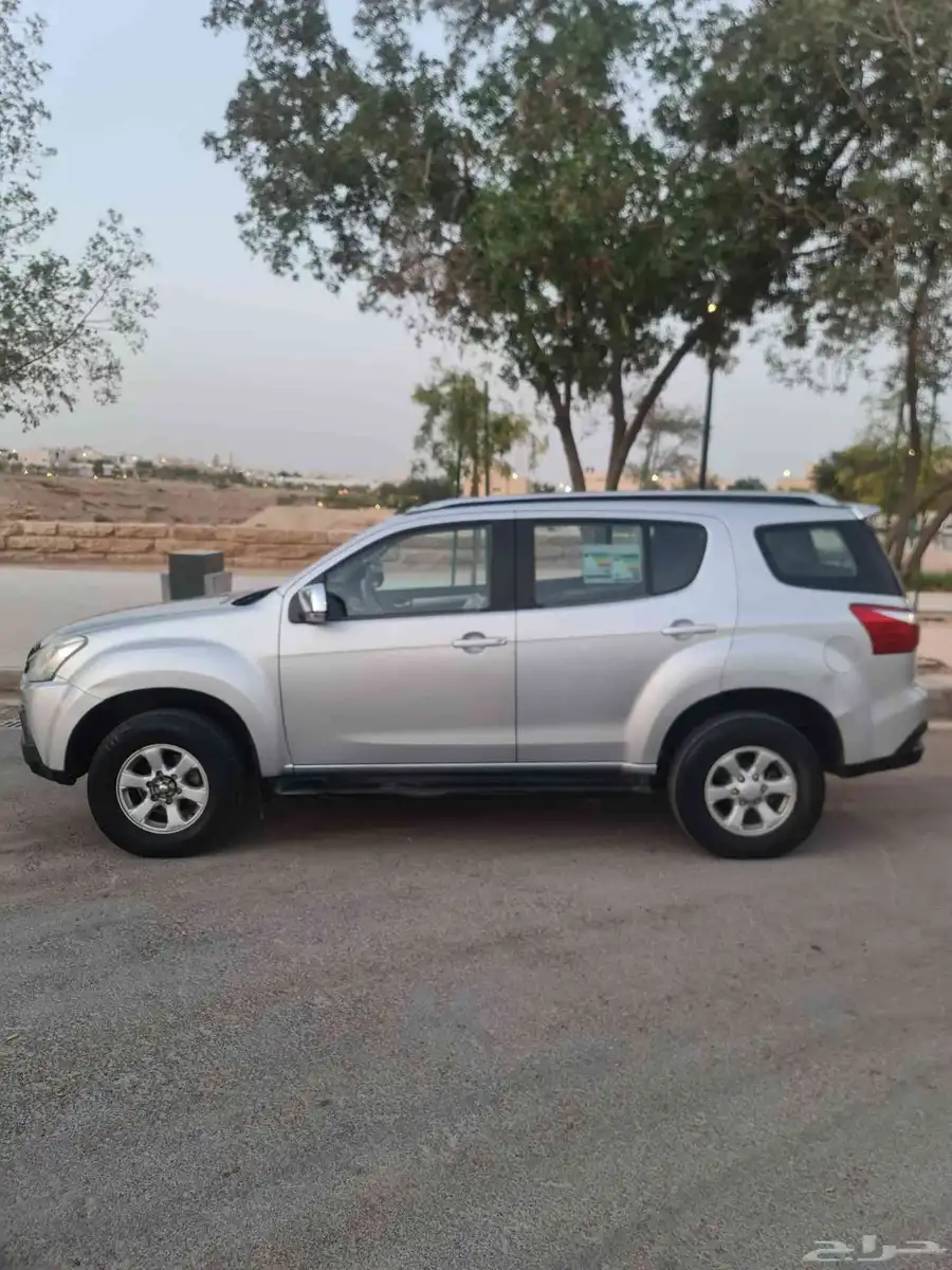 ايسوزو mux 2019 LS 5