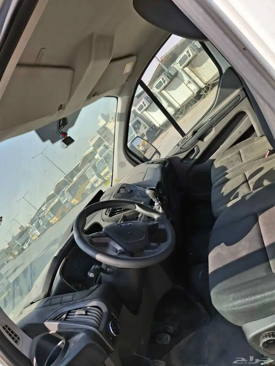 باص بضاعه فورد مديل 2019 8