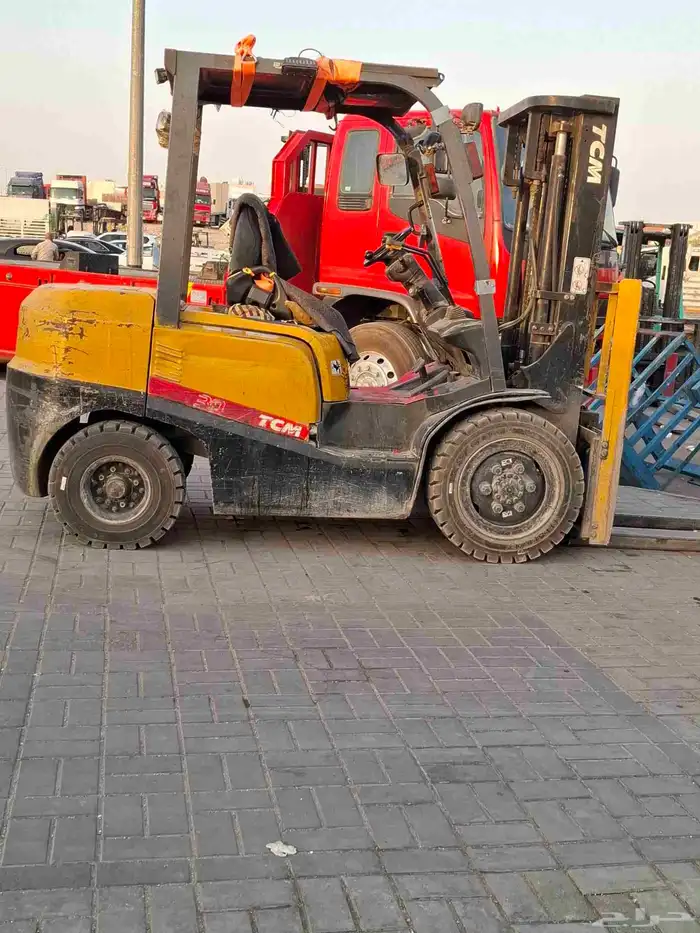 Forklift for daily rental and trips 2