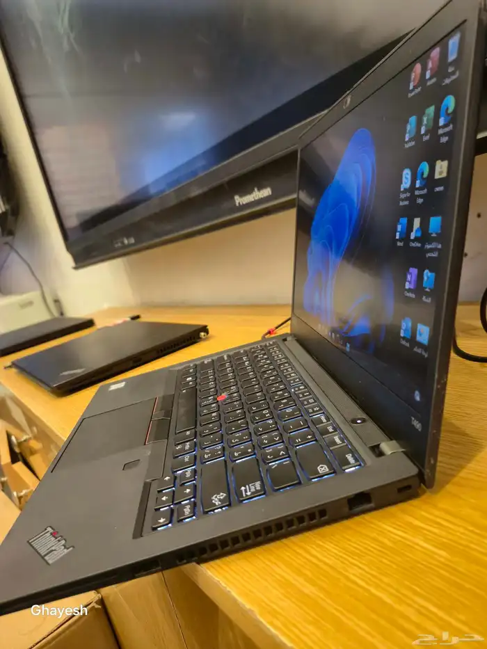 Lenovo ThinkPad t490 touch screen 1