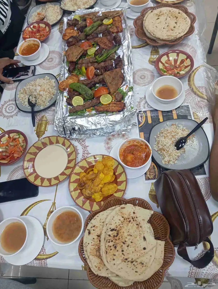 مطعم للتقبيل في النسيم الشرقي شارع ابو هريره 1