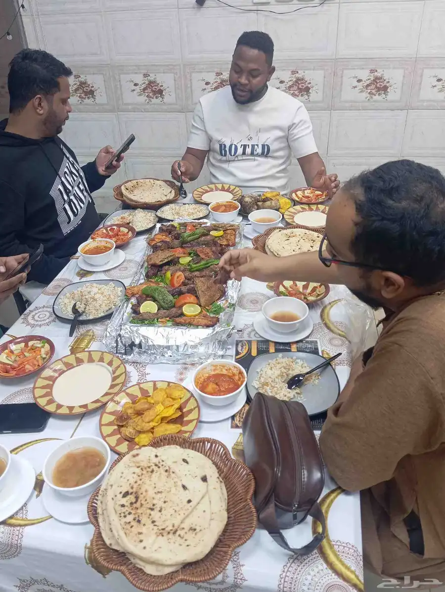 مطعم للتقبيل في النسيم الشرقي شارع ابو هريره 0