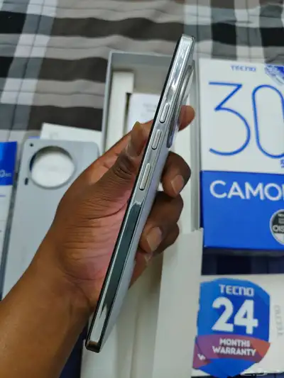 Tecno Camon 30 5G 9
