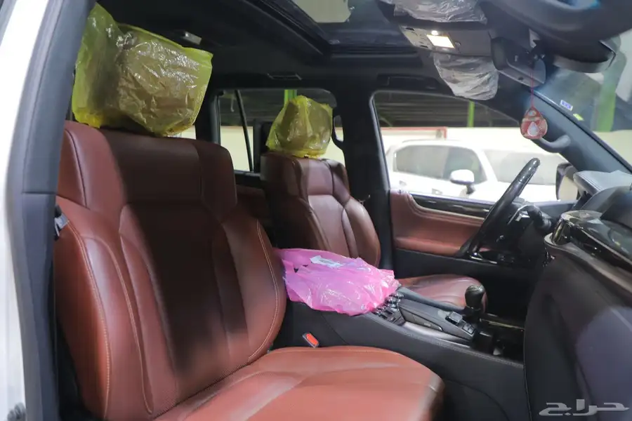 جيب لكزس LX570 S موديل 2021 17