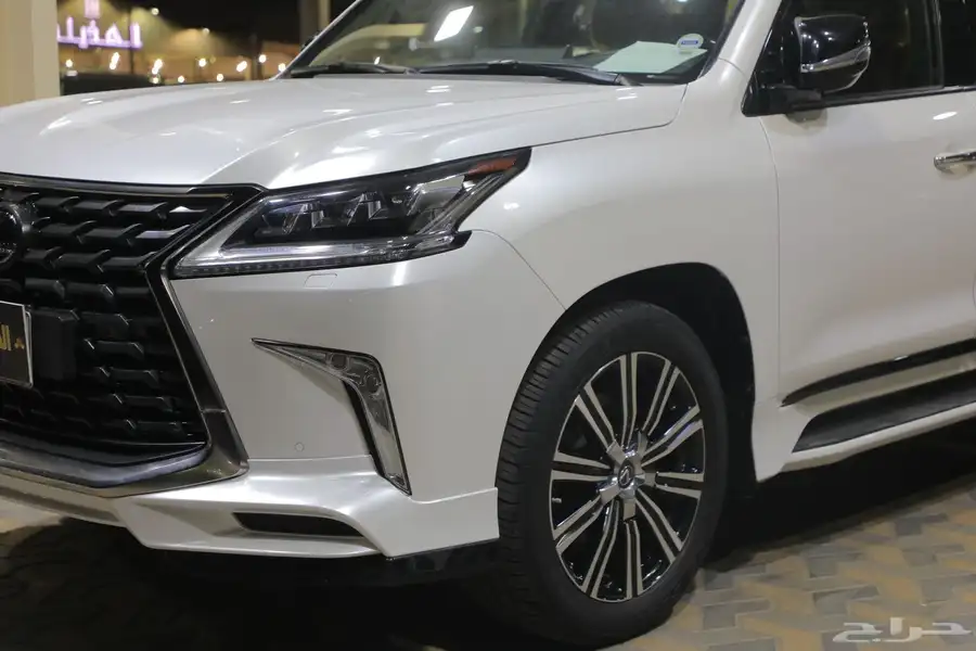جيب لكزس LX570 S موديل 2021 4