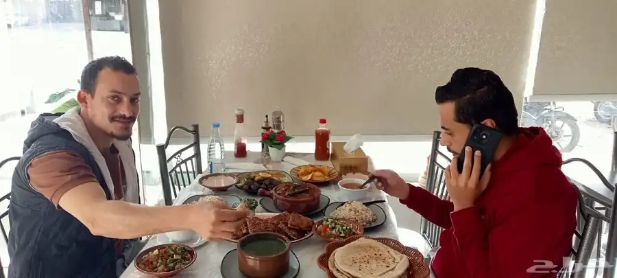 مطعم للتقبيل في النسيم الشرقي شارع ابو هريره 3