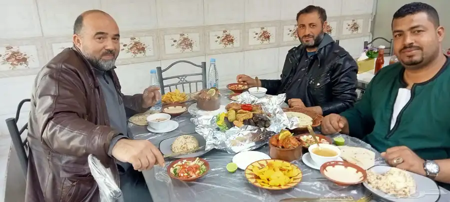 مطعم للتقبيل في النسيم الشرقي شارع ابو هريره 2