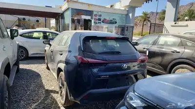 لكزس UX300 h 2024 2