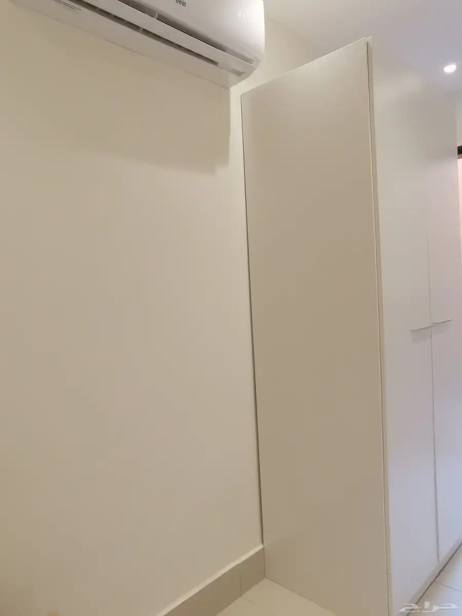 دولاب ملابس و تسريحة من هوم بوكس جديد 0