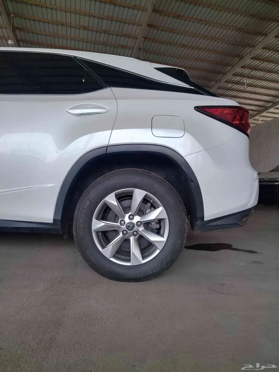 لكزس RX 350 مديل 2018 فل 34